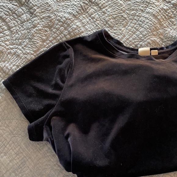 Blue velvet short sleeve top. - Picture 1 of 4